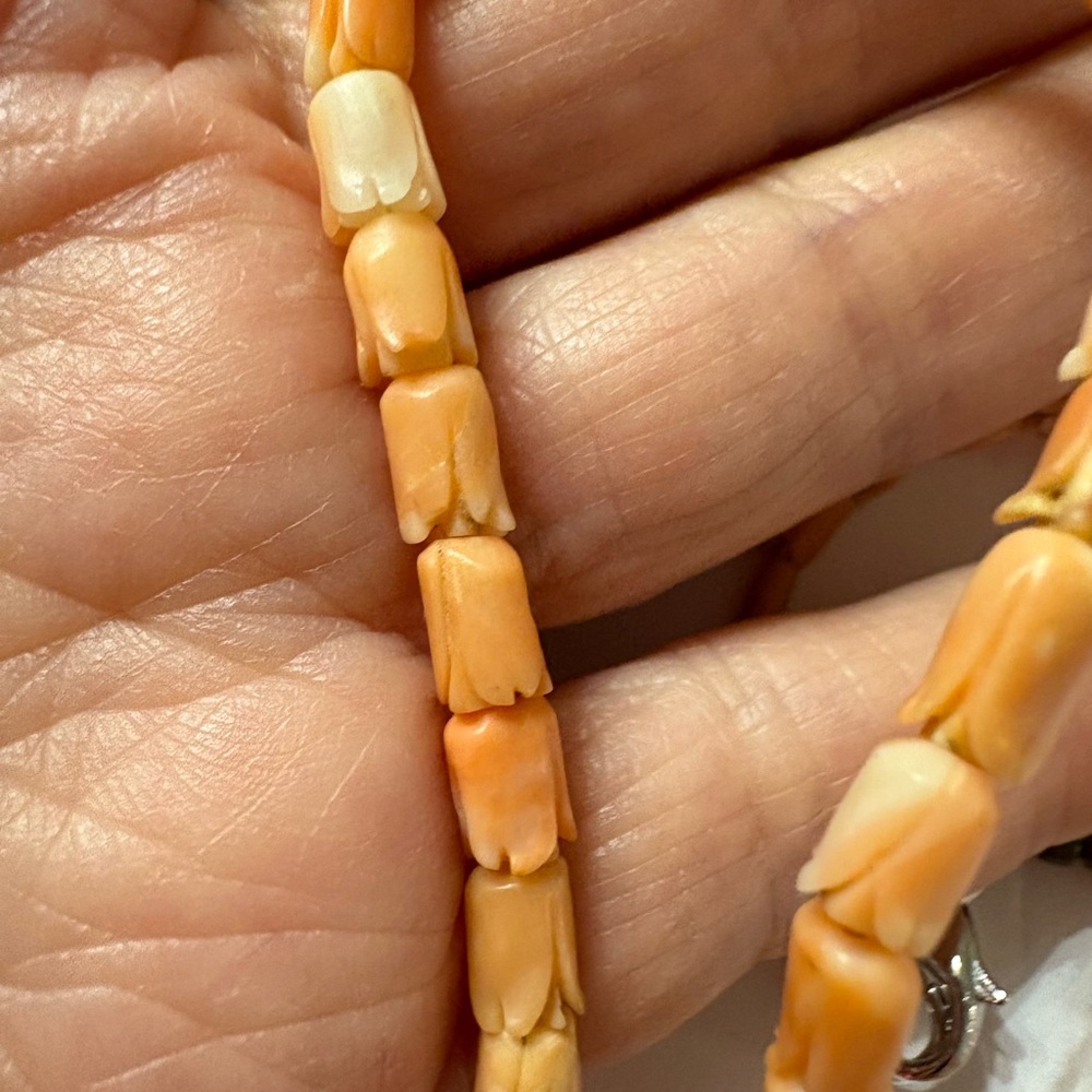 Natural Angel Skin Color Tulip Beads 
IMPT: See Description - Picture 7 of 17